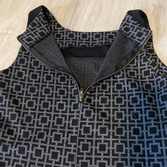 Laundry by Shelli Segal Geometric Box Print Shift Dress - Picture 6 of 7